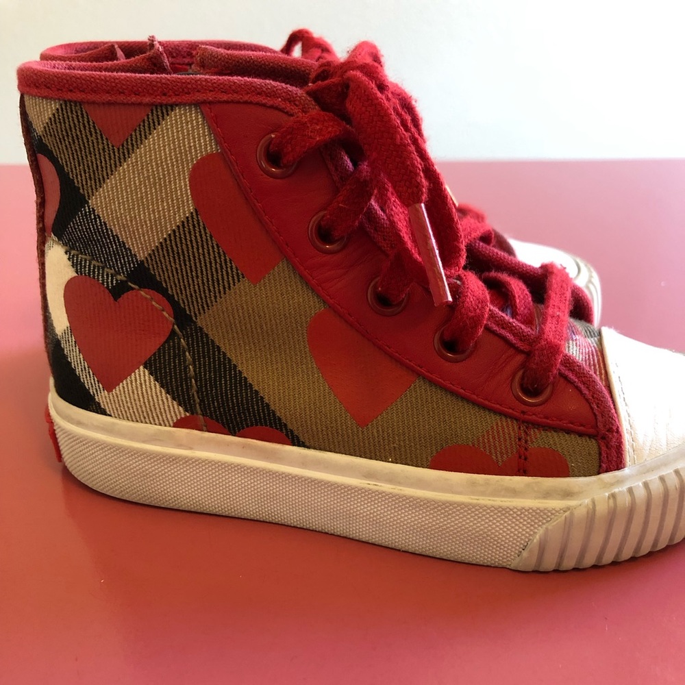 Burberry high tops ❤️